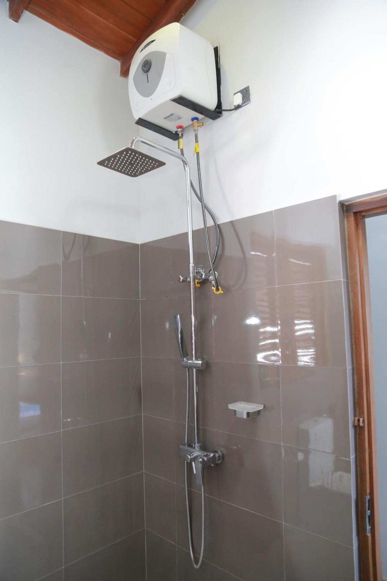 Golden Shower Inn Kandy Exteriör bild